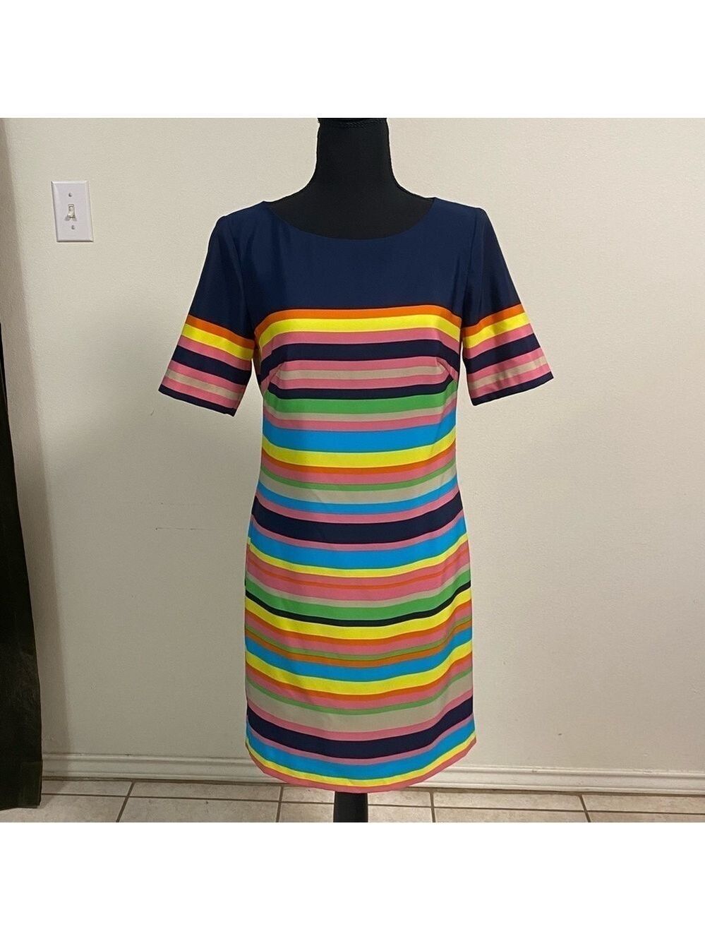 Trina Turk Dress Women’s Size 2 Navy & Multi Color stripe shift dress